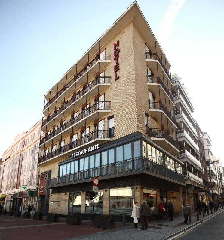 La Bilbaina Hotel Vitoria-Gasteiz Buitenkant foto