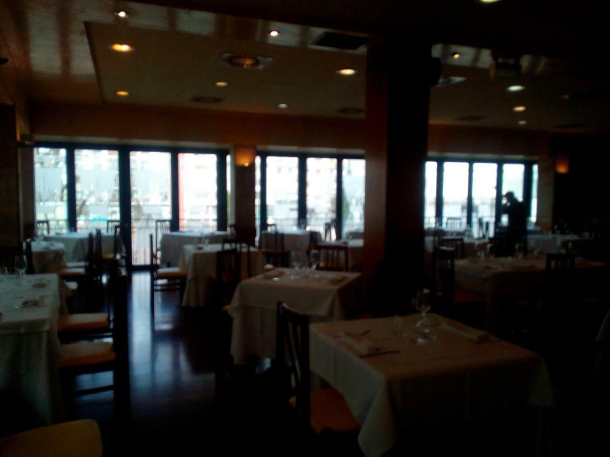 La Bilbaina Hotel Vitoria-Gasteiz Buitenkant foto