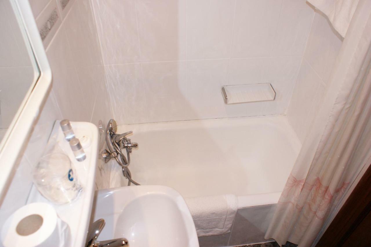 La Bilbaina Hotel Vitoria-Gasteiz Kamer foto